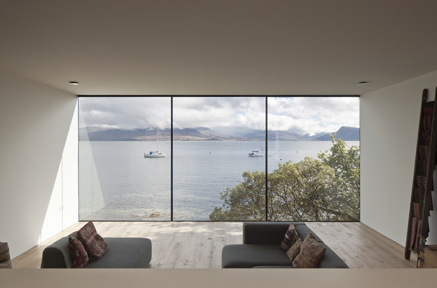 inside a dream house built by Scottish architects, Dualchas